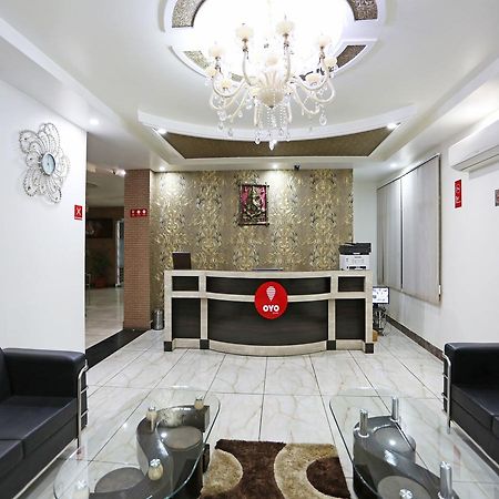 Oyo 4635 Sheetal Hotel Халдвани Экстерьер фото