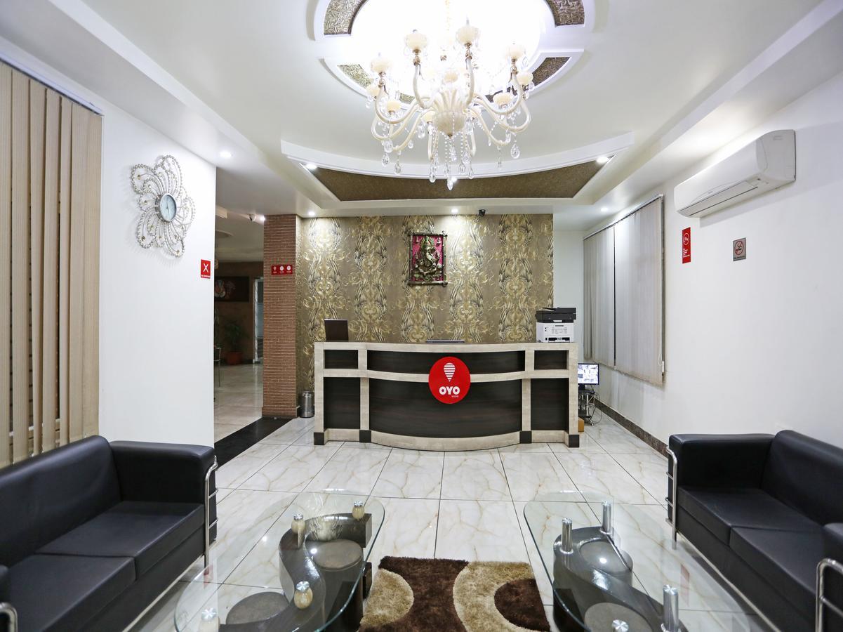 Oyo 4635 Sheetal Hotel Халдвани Экстерьер фото
